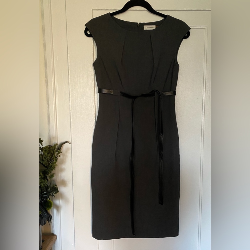 Calvin Klein Elegant charcoal grey  Sleeveless Dress, Sz 2